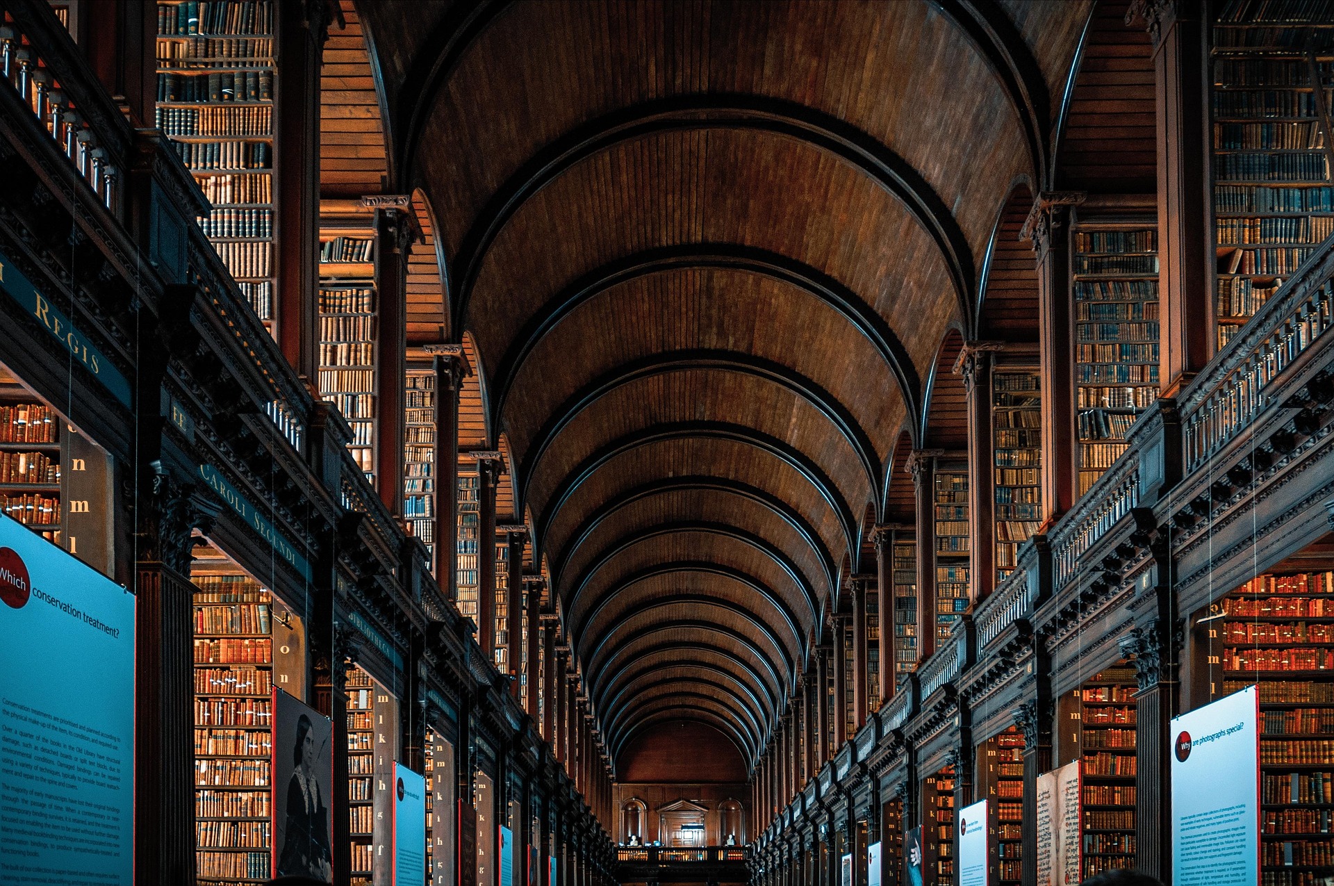 idat-library-5612441_1920